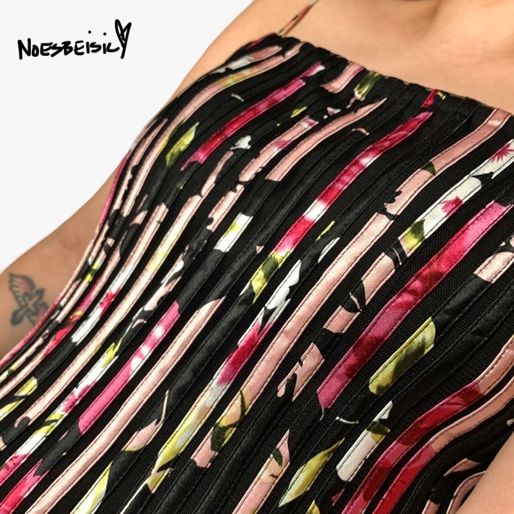 JS Collection Floral Pleated Dress - Picture 3 of 8